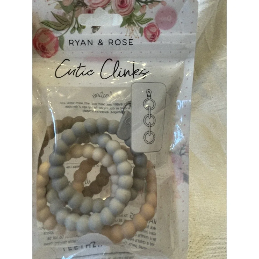 Ryan And Rose Cutie Clinks Teether + Clip‎ Perfect For Babies 0m+ Neutral NEW!